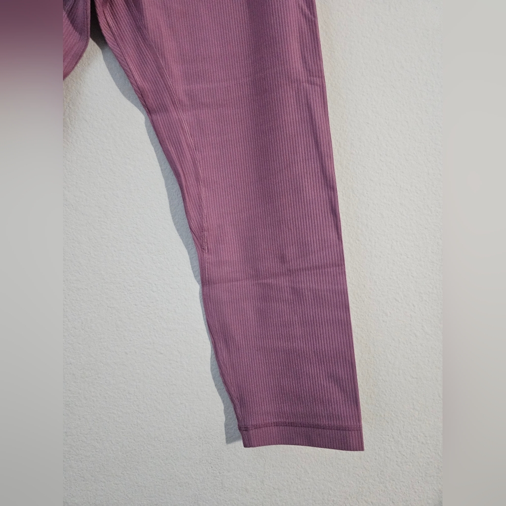 Lululemon Leggings - Picture 5 of 9